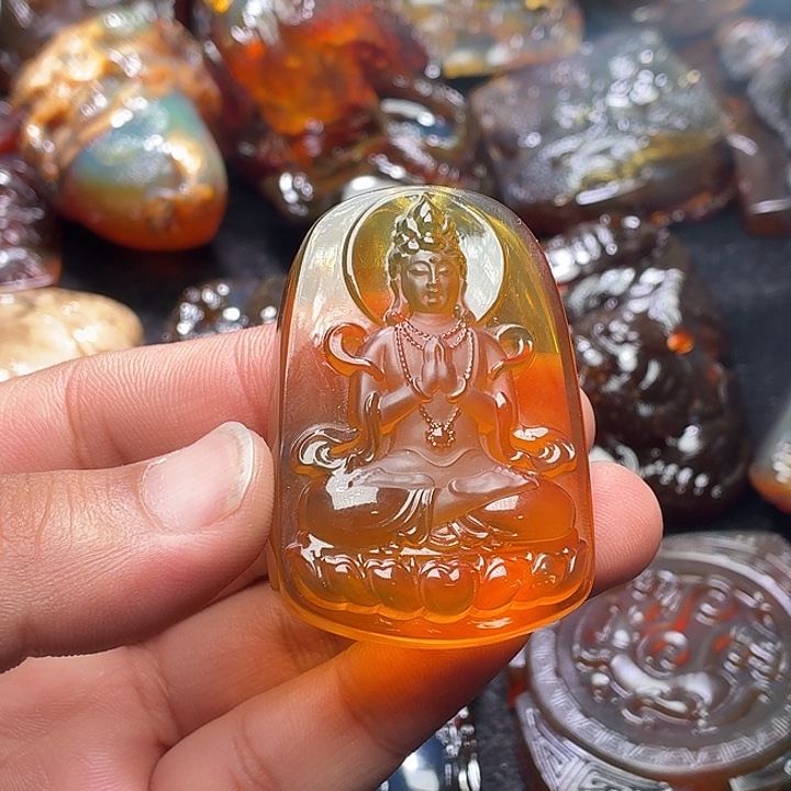 琥珀未镶嵌颈饰204