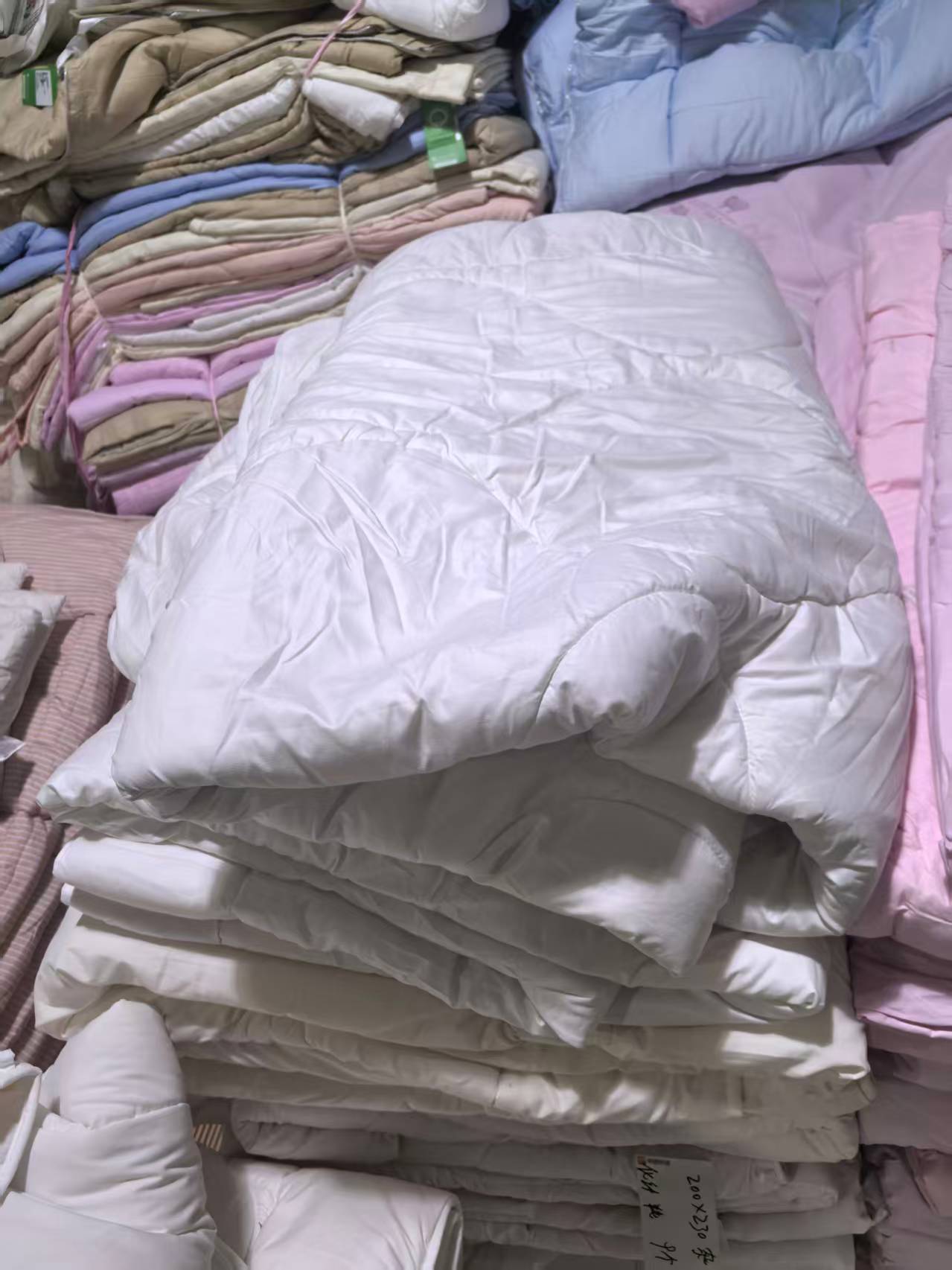 《厚广家》3楼200×230白色化纤100%羊毛被 发1张6斤不挑款