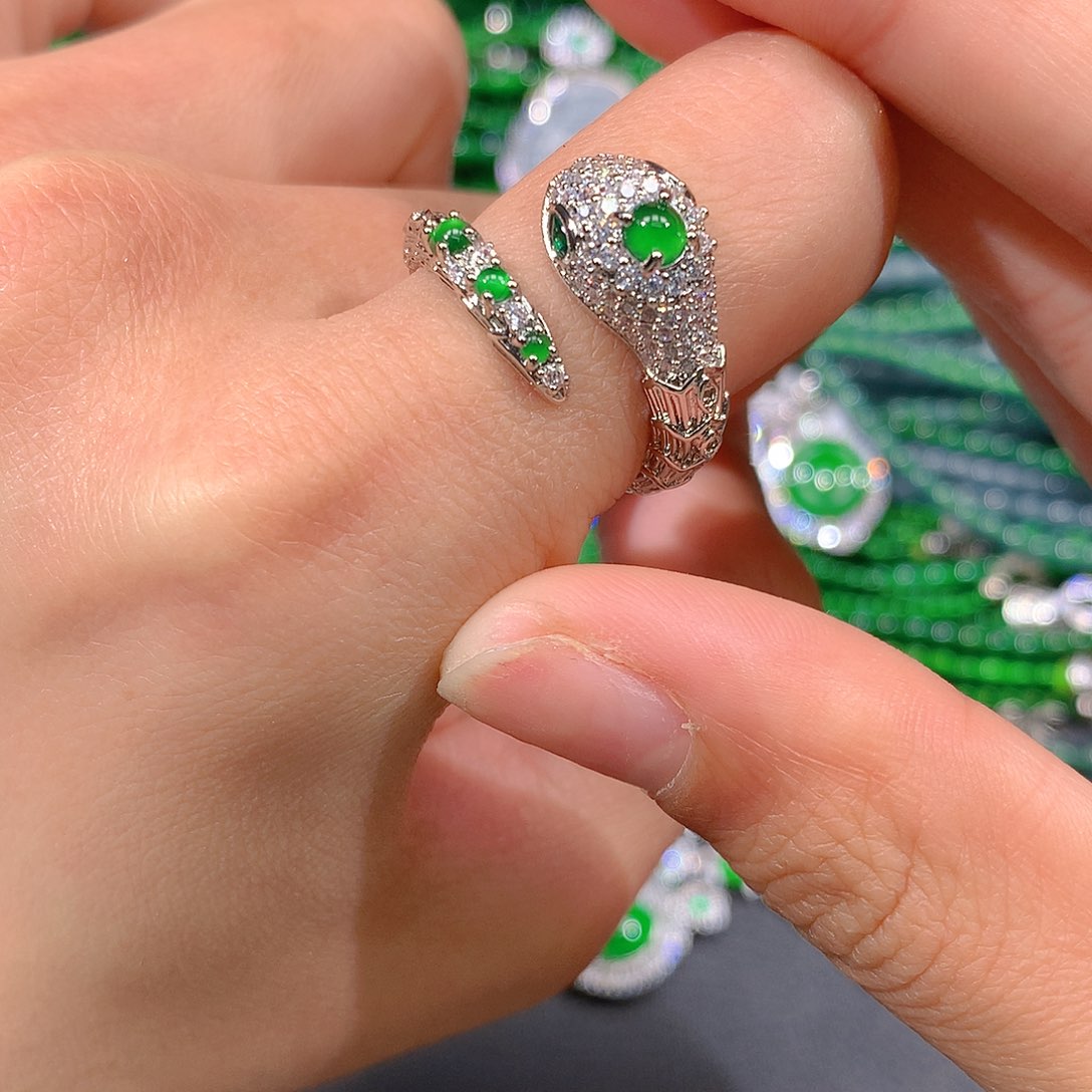 翡翠戒指未镶嵌天然翡翠