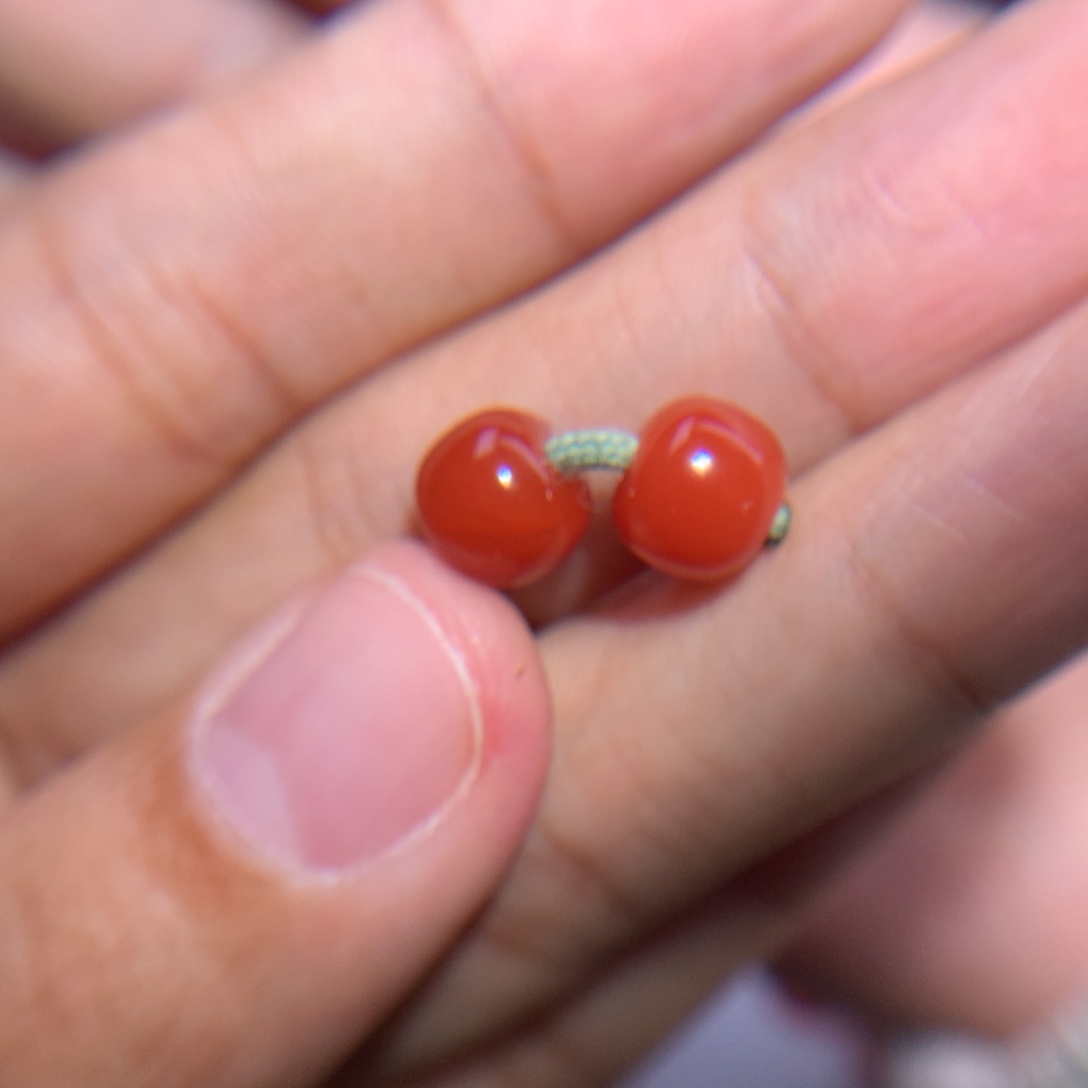 南红玛瑙老型对珠8×7未镶嵌时****玩微纹