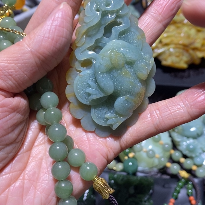 岫玉岫玉吊坠未镶嵌