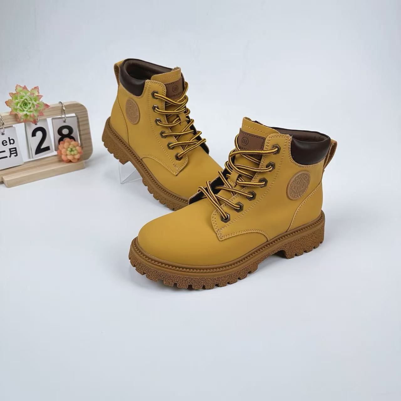 小强家女鞋 爆款英伦风女鞋厚底短靴（A391-23-1）（8124X43836W-30）