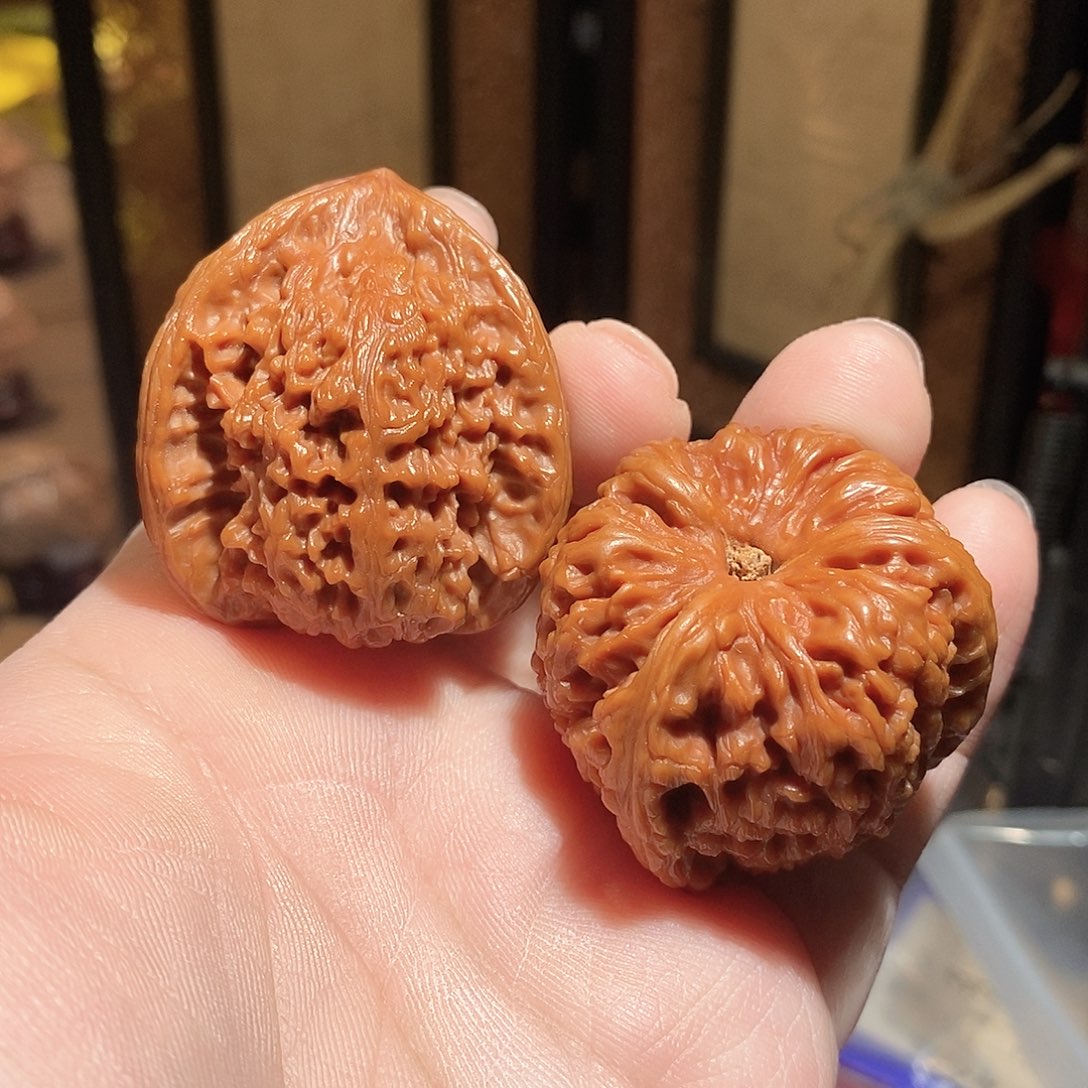 文玩核桃把件42南疆石三棱