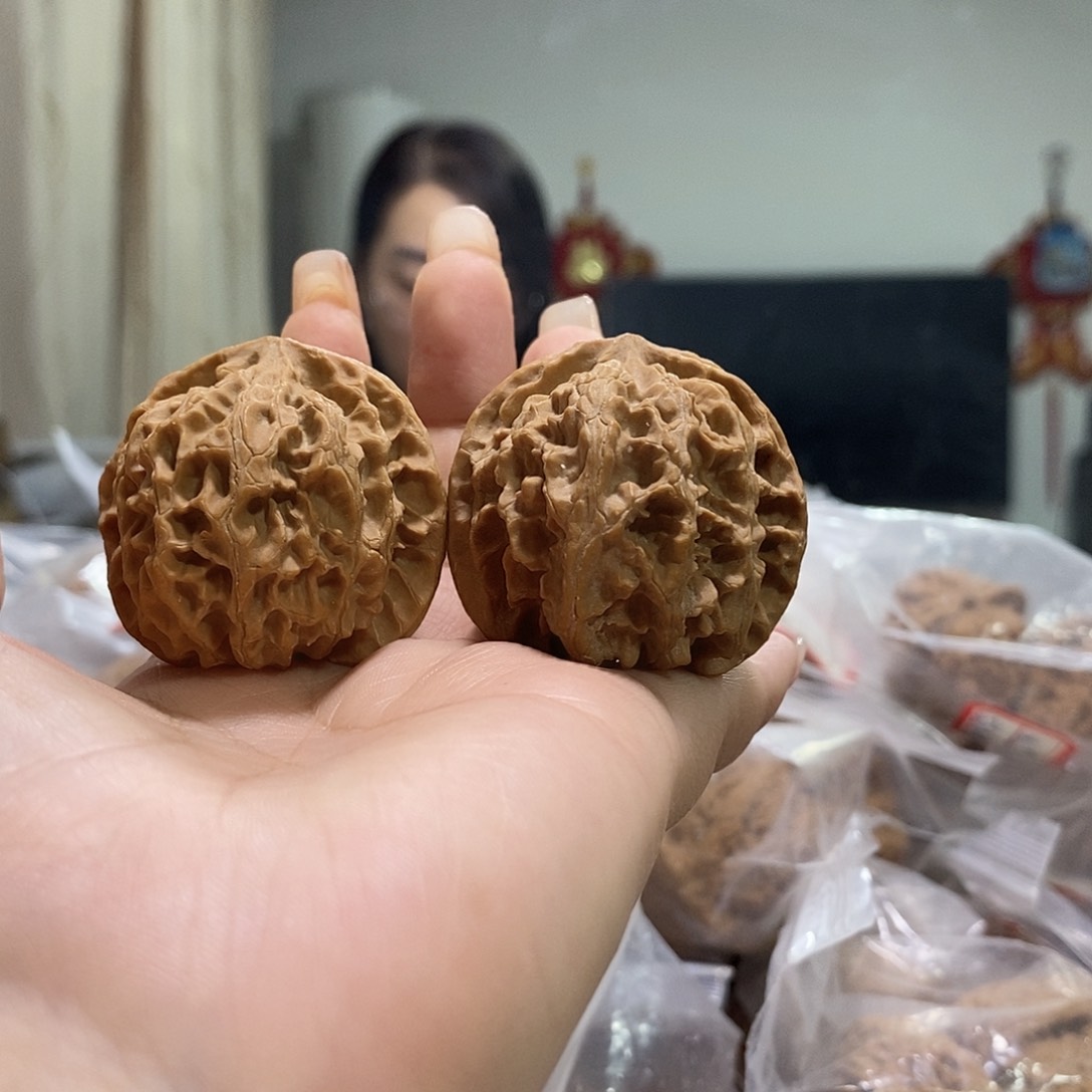 把件文玩核桃40苹果园尖有伤