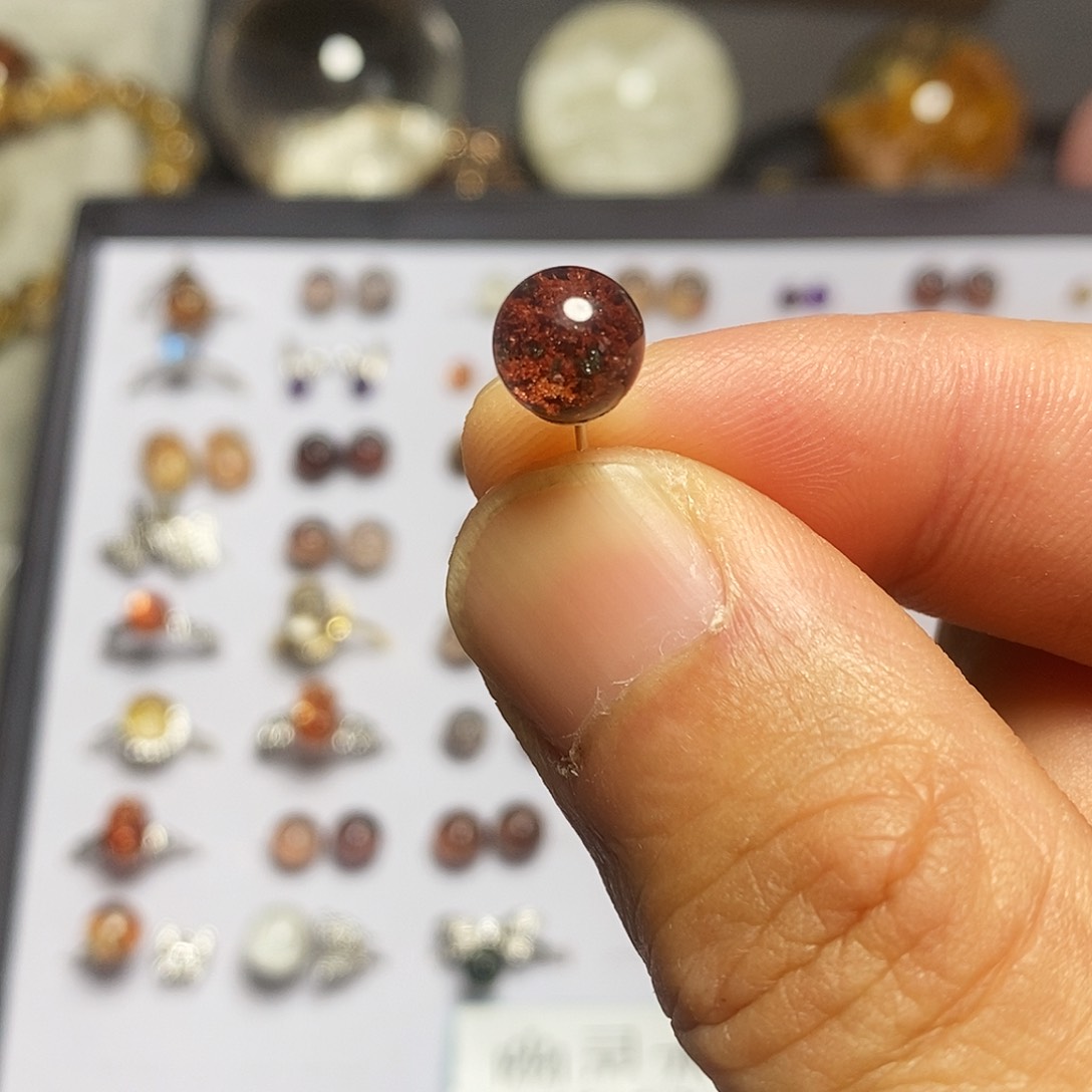 水晶耳钉银S925镶嵌?**I红幽灵水晶耳钉8.2mm