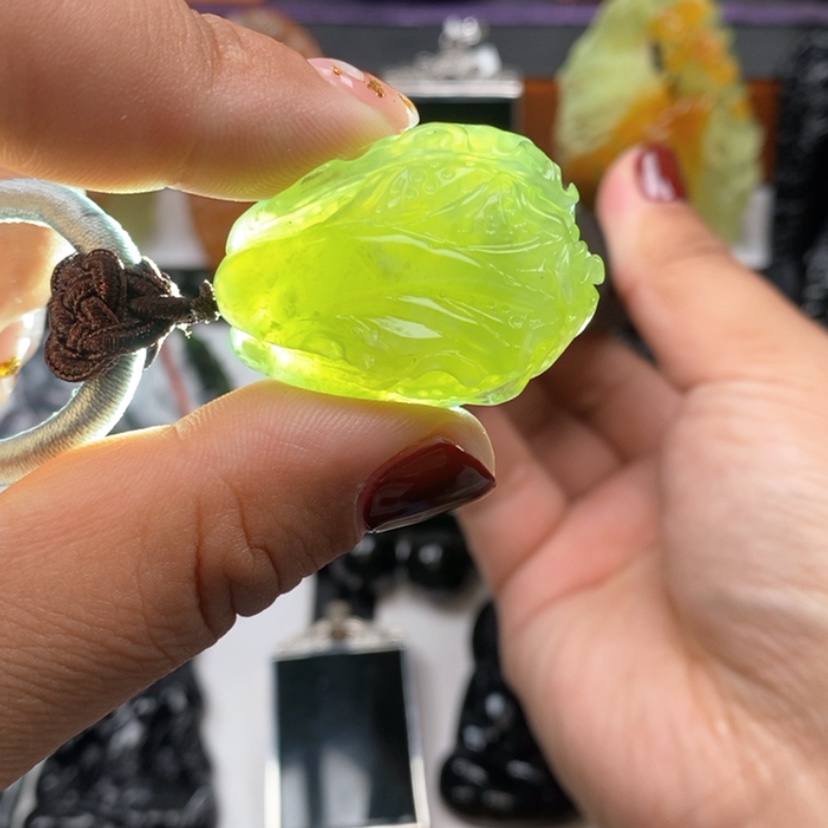 【闪购商品】蛇纹石玉颈饰未镶嵌