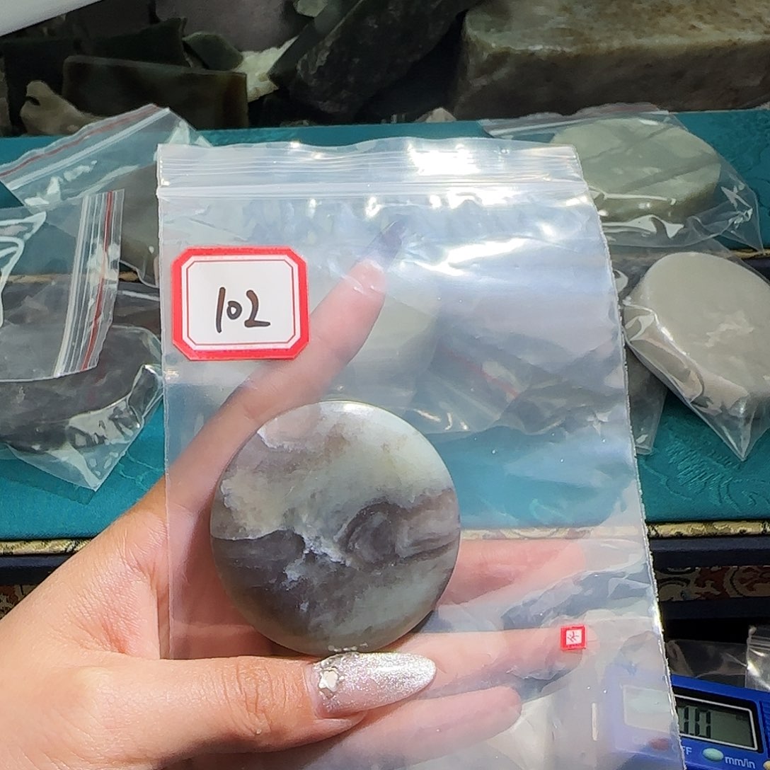 和田玉未镶嵌珠宝半成品