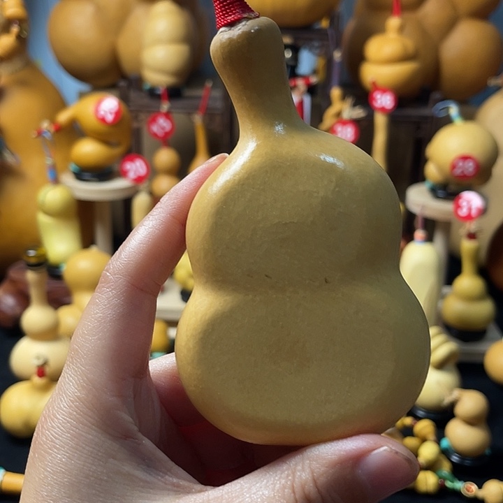 沐***光葫芦丝独奏演员演技还是那么优秀