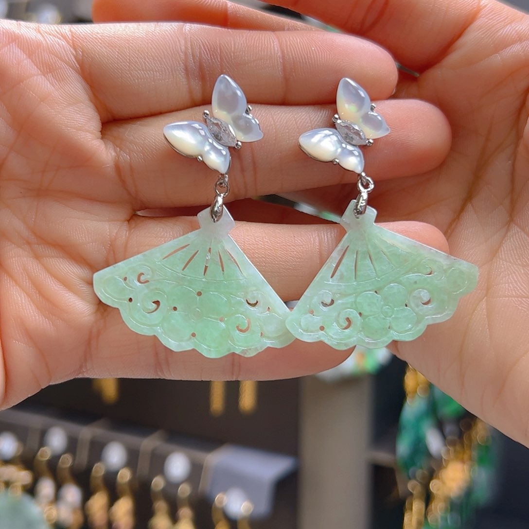 未镶嵌翡翠耳饰翡翠