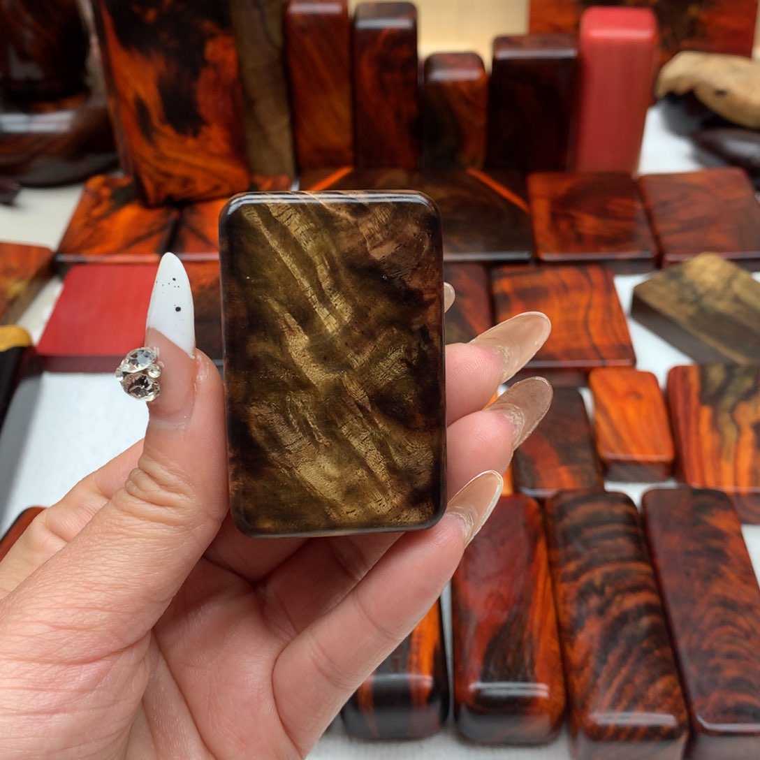 交趾黄檀（大红酸枝）骑***哥