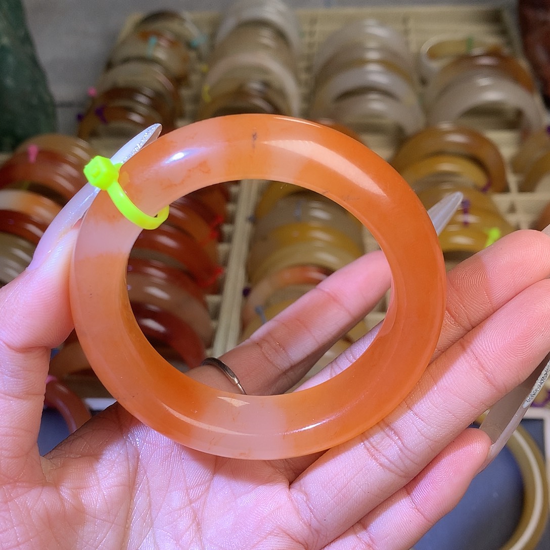 石英质玉（黄龙玉）未镶嵌手镯