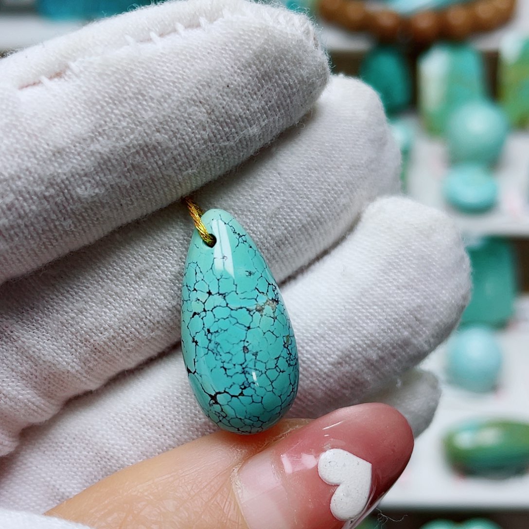 绿松石未镶嵌挂件