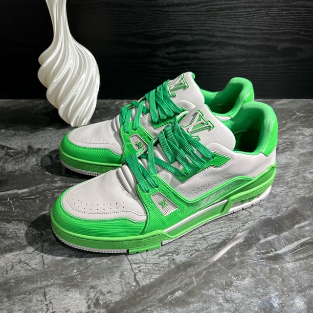 未使用 LouisVuitton/路易威登 43码/全新存放灰绿Trainer板鞋