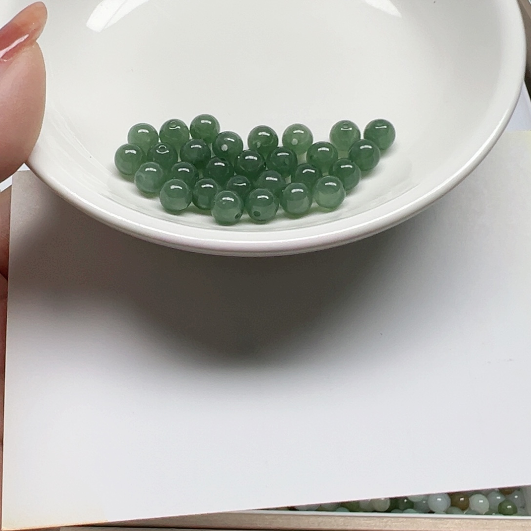 翡翠散珠汇****子纯天然缅甸A货翡翠卡6，24颗分3单