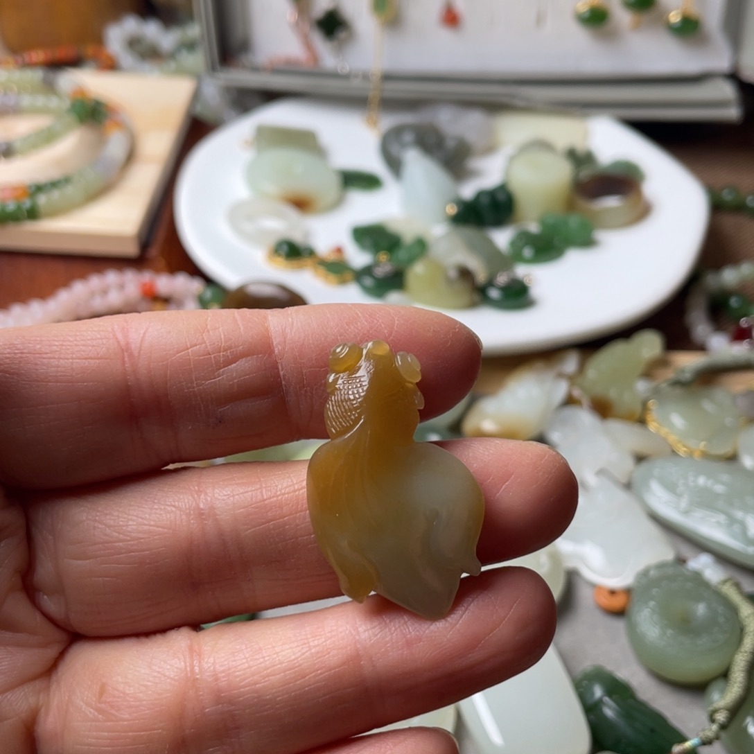 和田玉未镶嵌颈饰