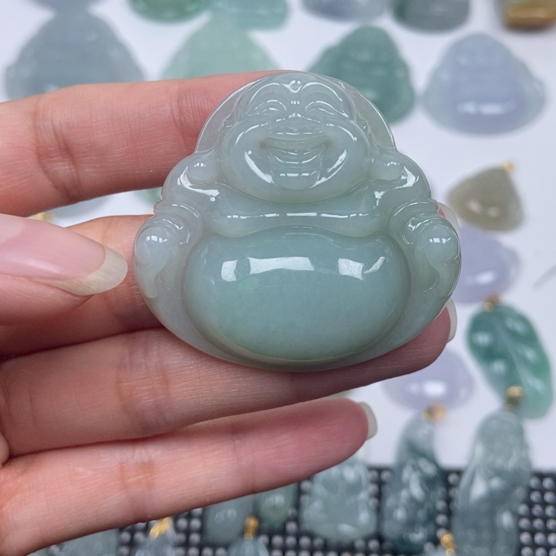 翡翠未镶嵌颈饰佛公