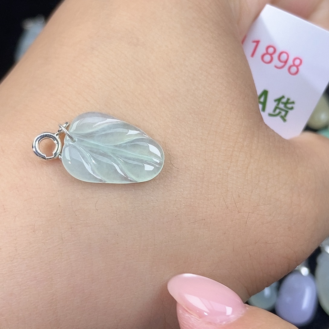 翡翠未镶嵌颈饰天然