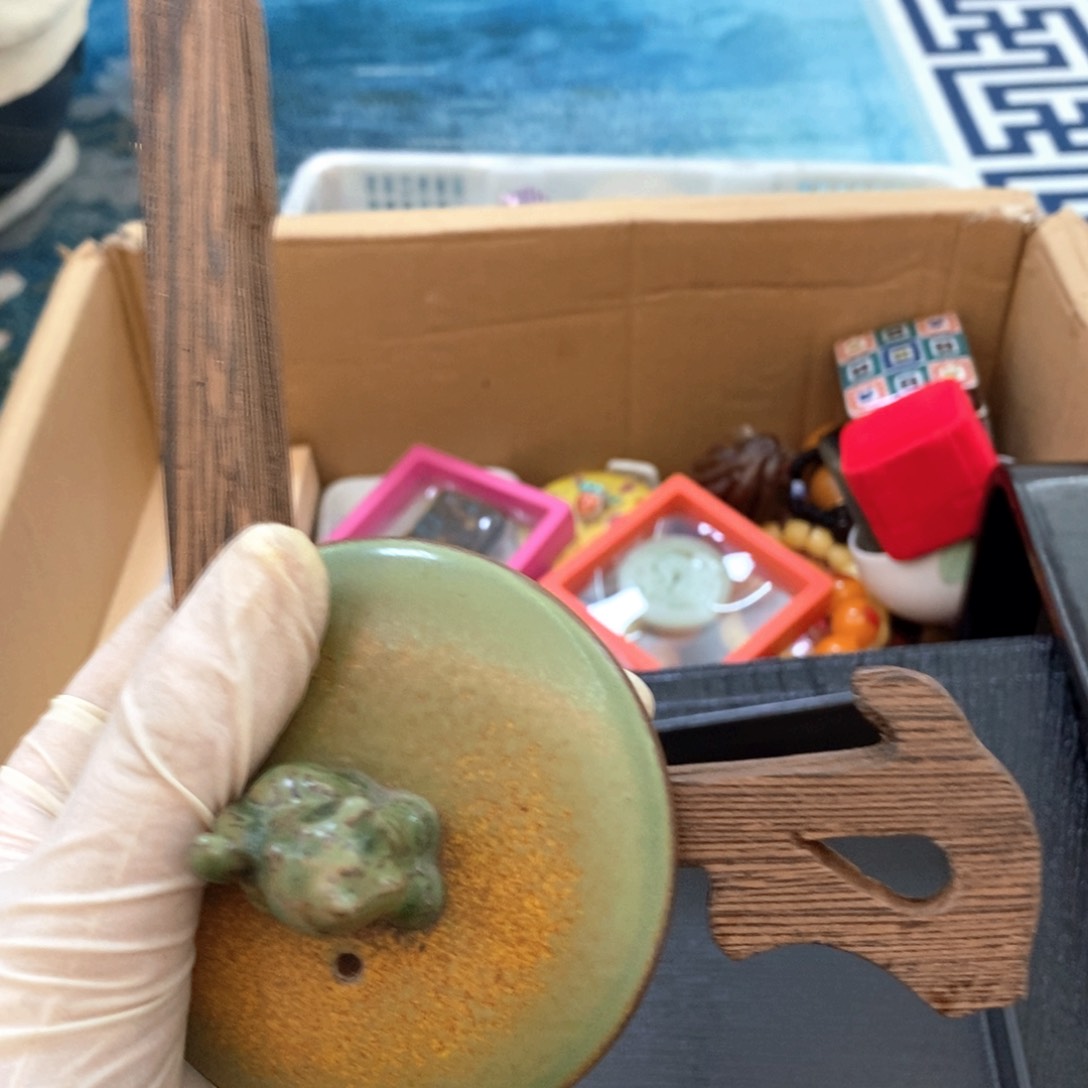 瓷片给哈哈哈哈共和国