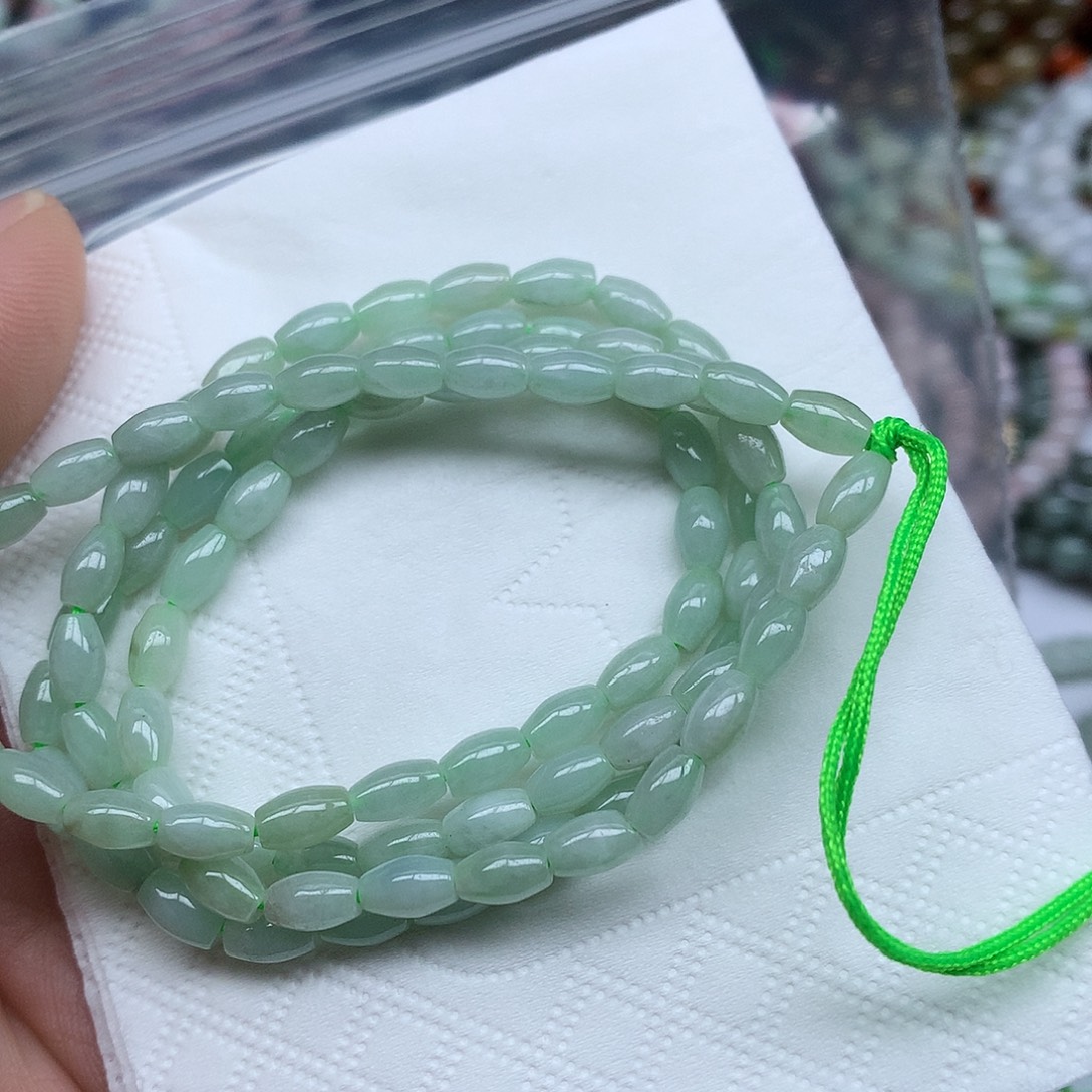 翡翠未镶嵌手链翡翠