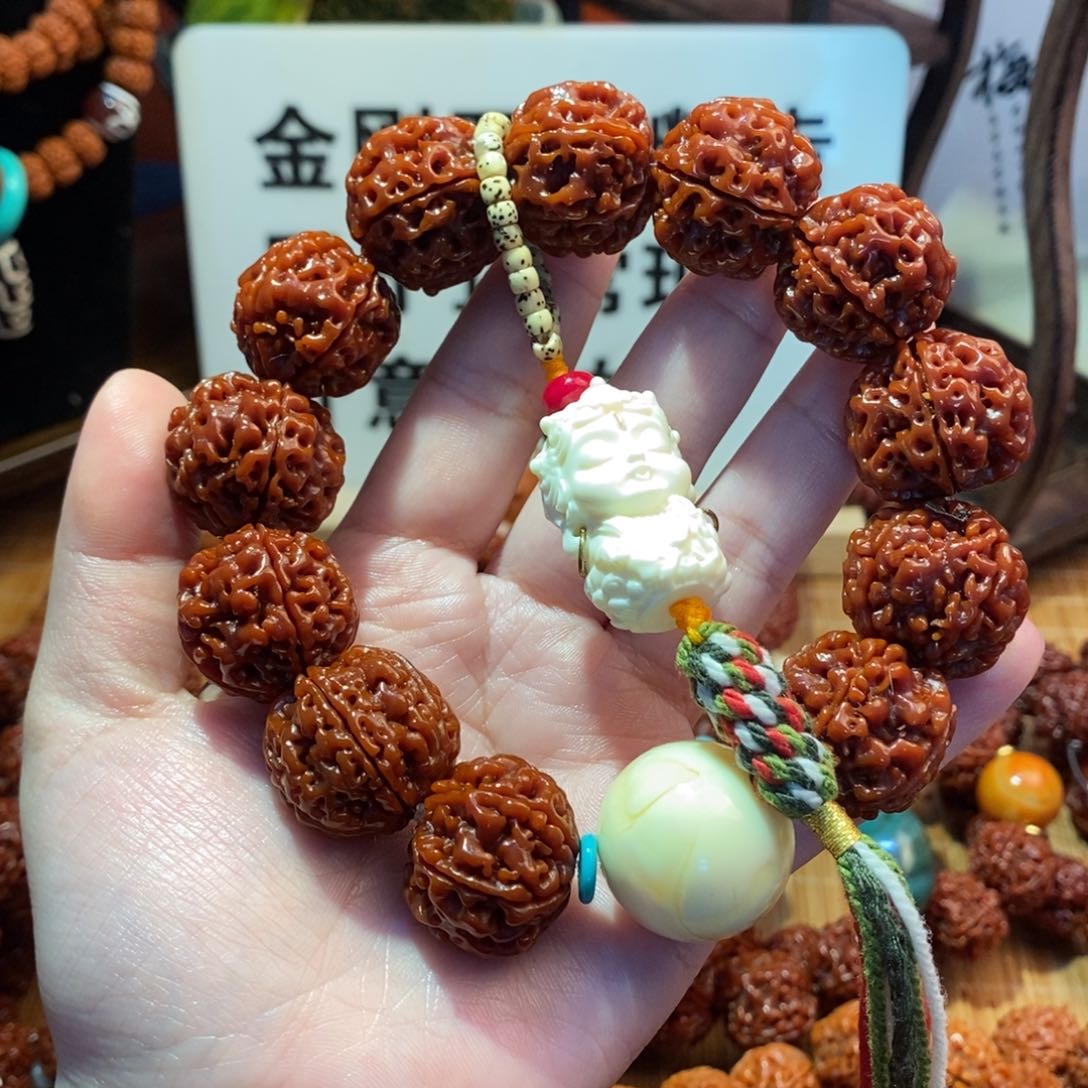 金刚菩提吊坠雾***•22235瓣白度母配饰