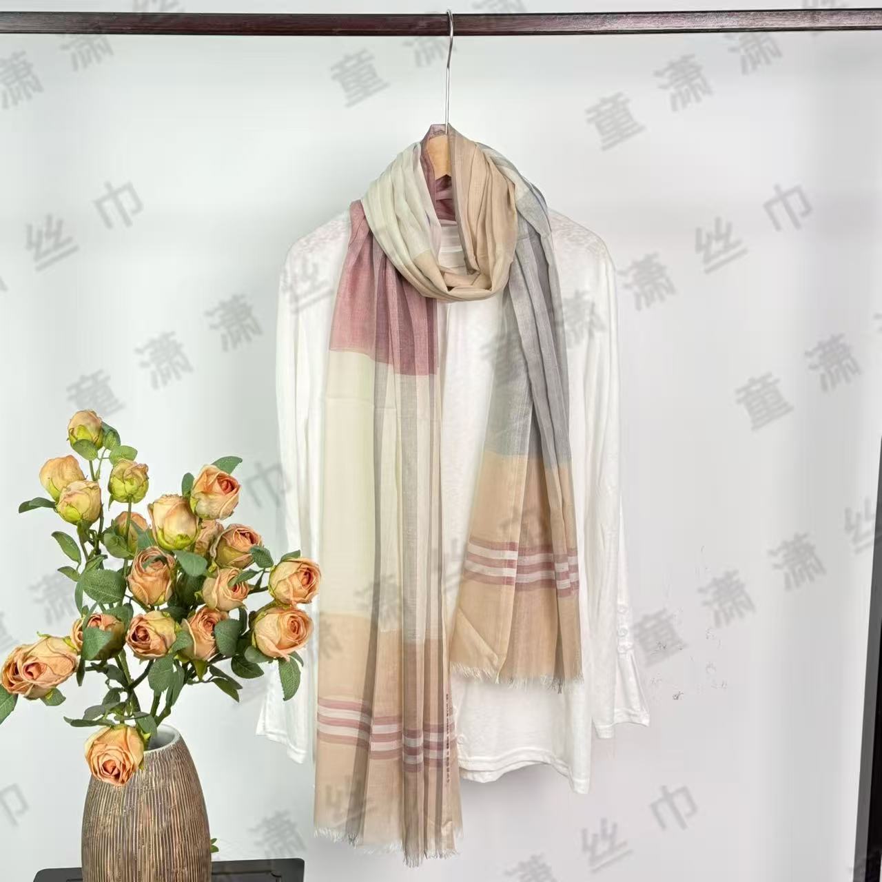 （粉杏素条）戒指绒95*200左右长巾