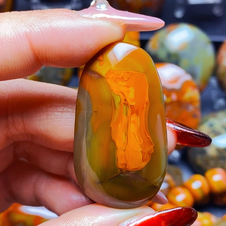 玛瑙/玉髓颈饰未镶嵌