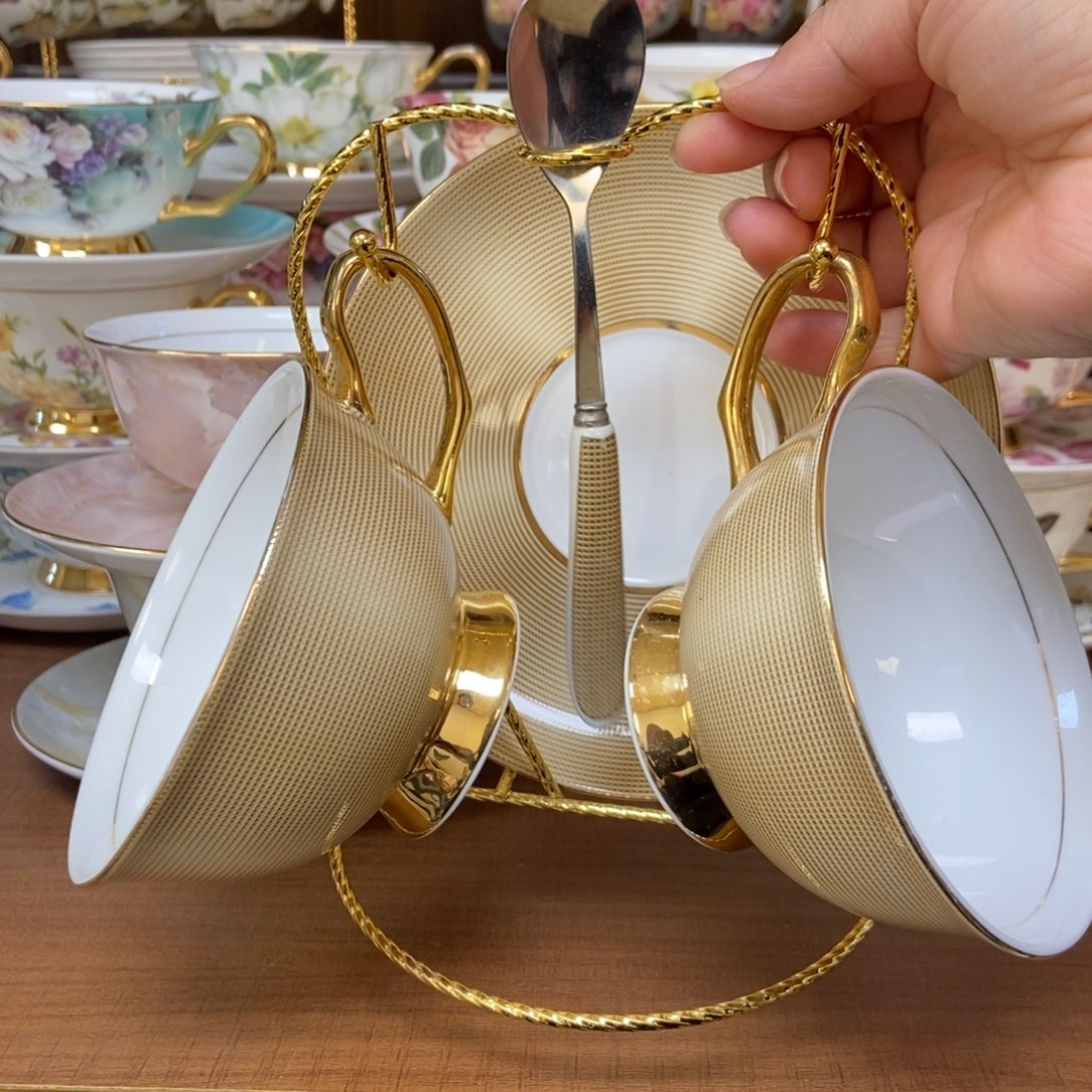 摆件金色条纹两杯两碟两勺送杯架快递装