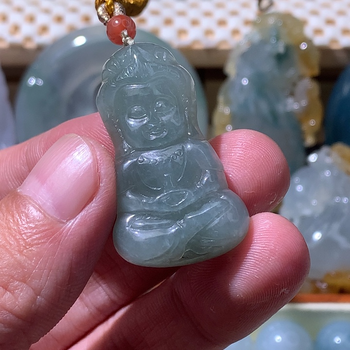 翡翠未镶嵌颈饰炸 油青宝观音