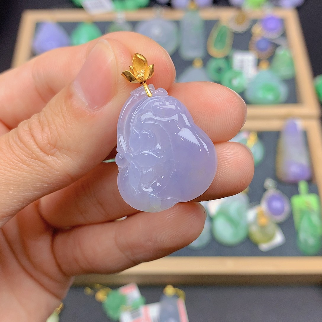 翡翠颈饰18K金镶嵌翡翠