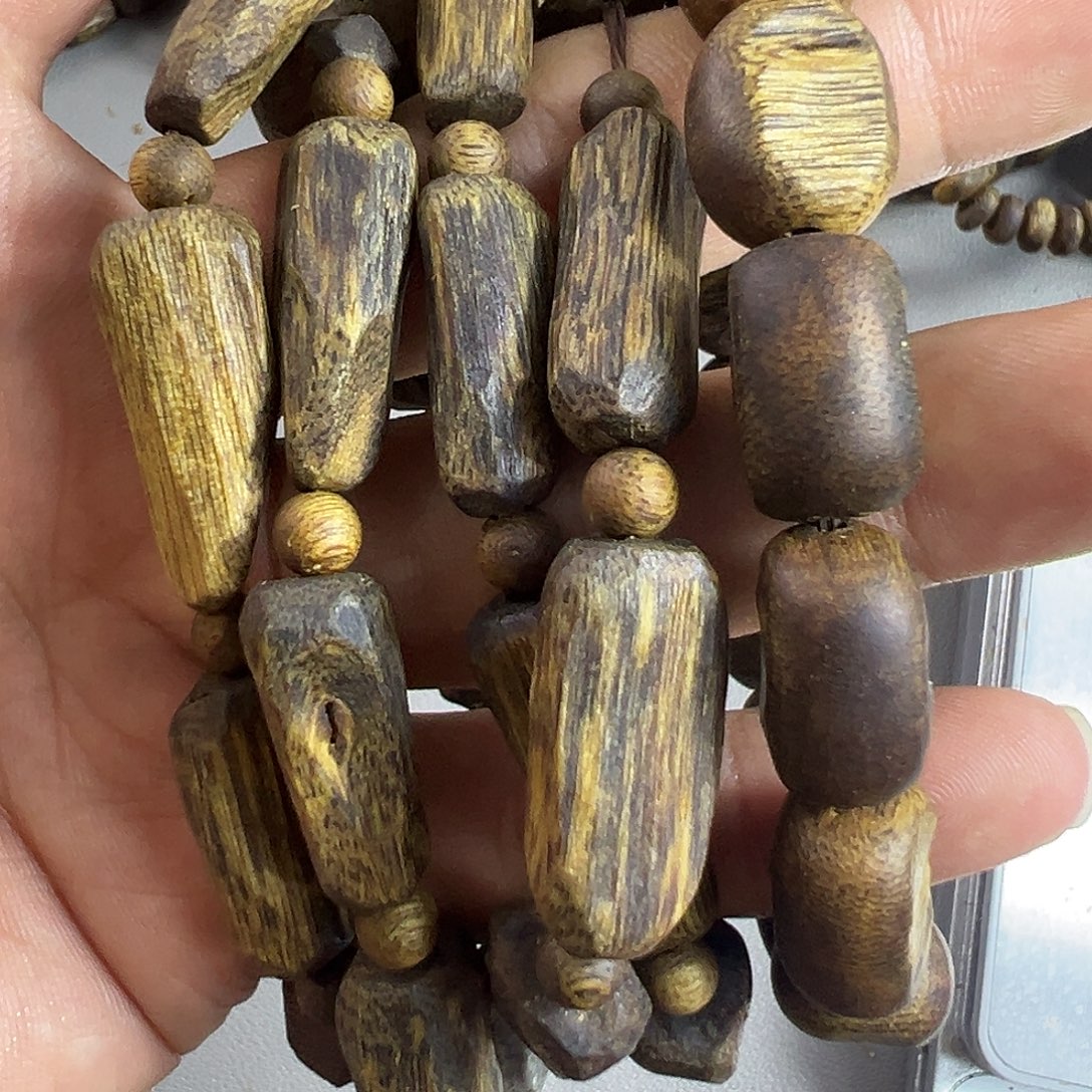 小***闯沉香沉香枕奇楠沉香随型多圈树心油留疤