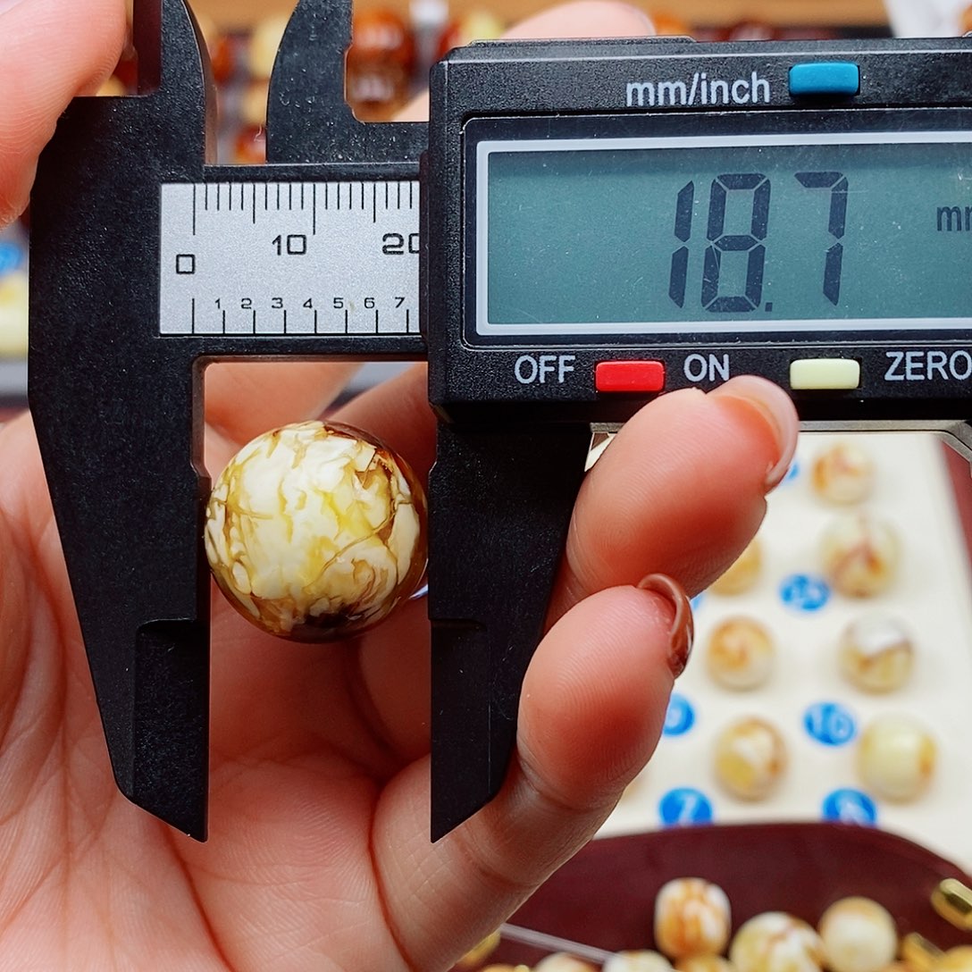 琥珀未镶嵌裸石蜜蜡