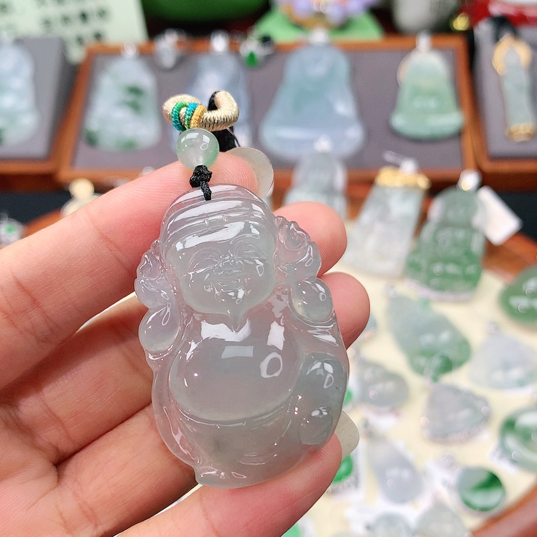 翡翠未镶嵌颈饰财神爷