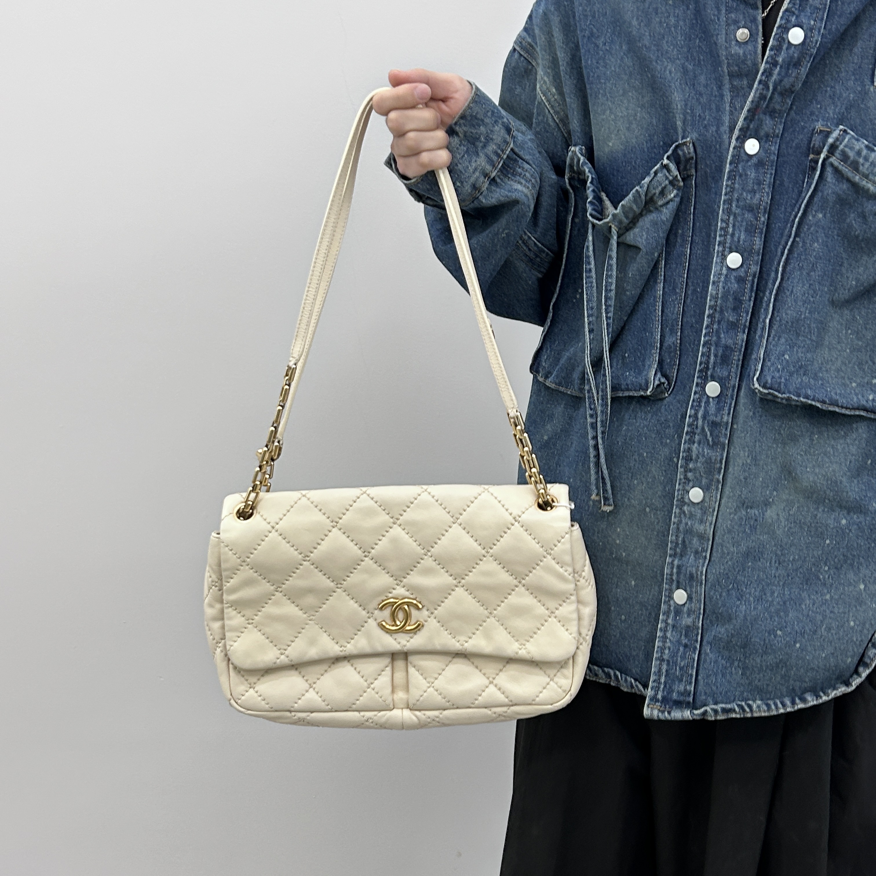 95新 Chanel/香奈儿 香奈儿米白色菱格流浪斜挎包