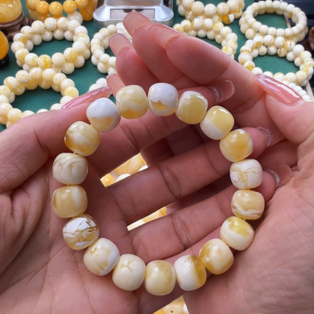 琥珀裸石未镶嵌天然蜜蜡