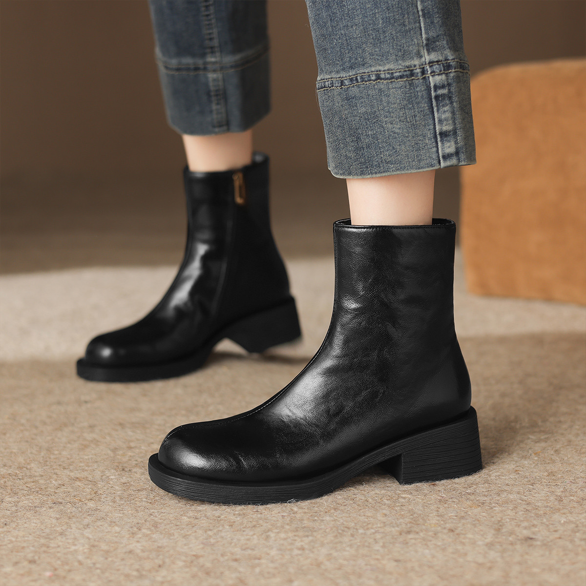 24年新款潮流高帮复古百搭款式舒适马丁短靴粗跟英伦风圆头时装