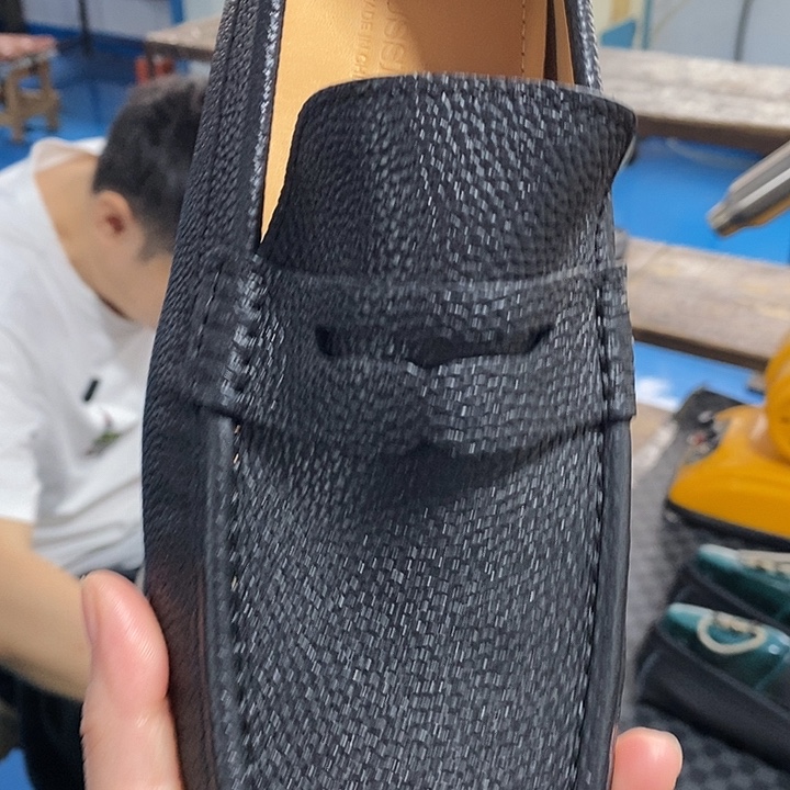 牛皮（革）0186-1黑色39码