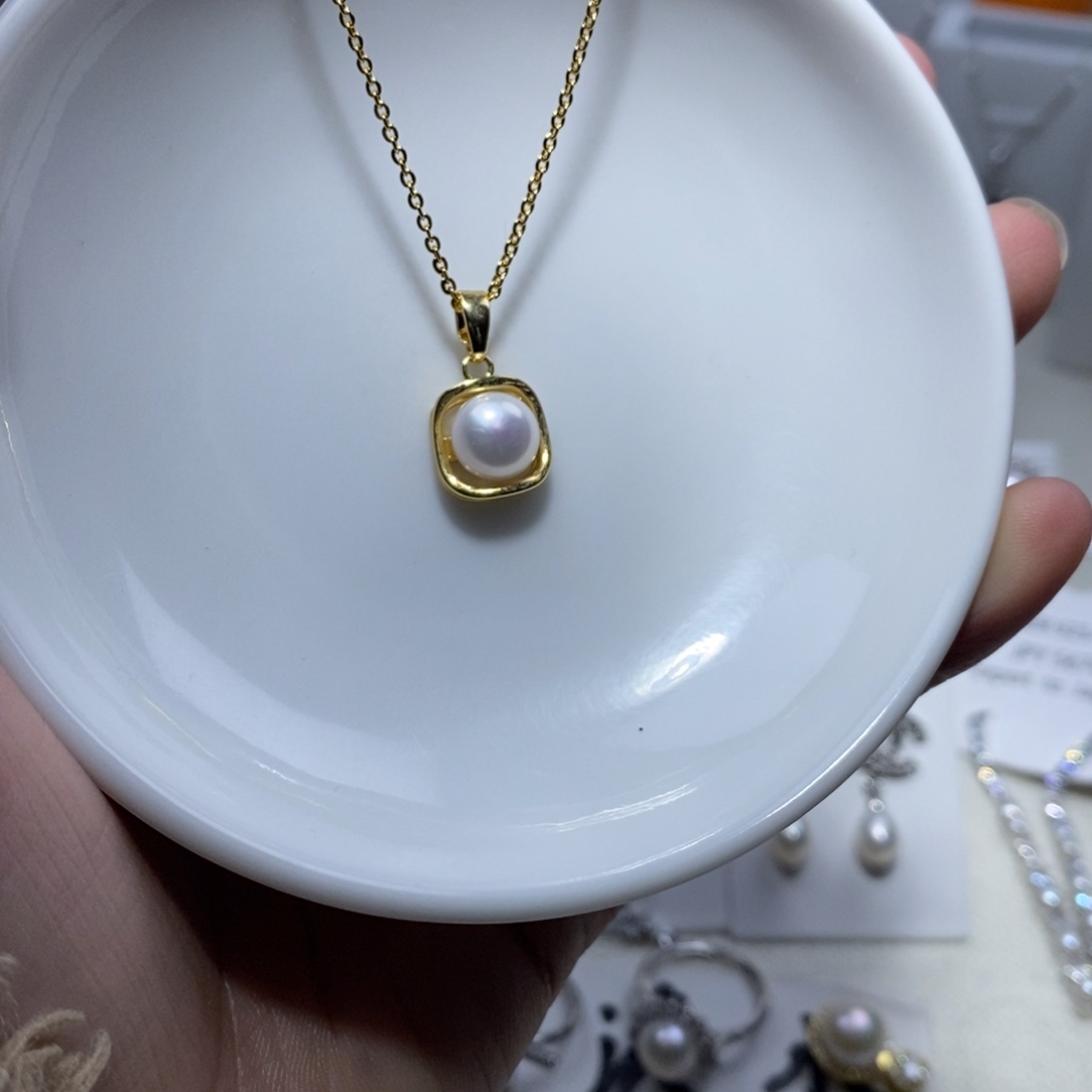 淡水珍珠未镶嵌耳饰