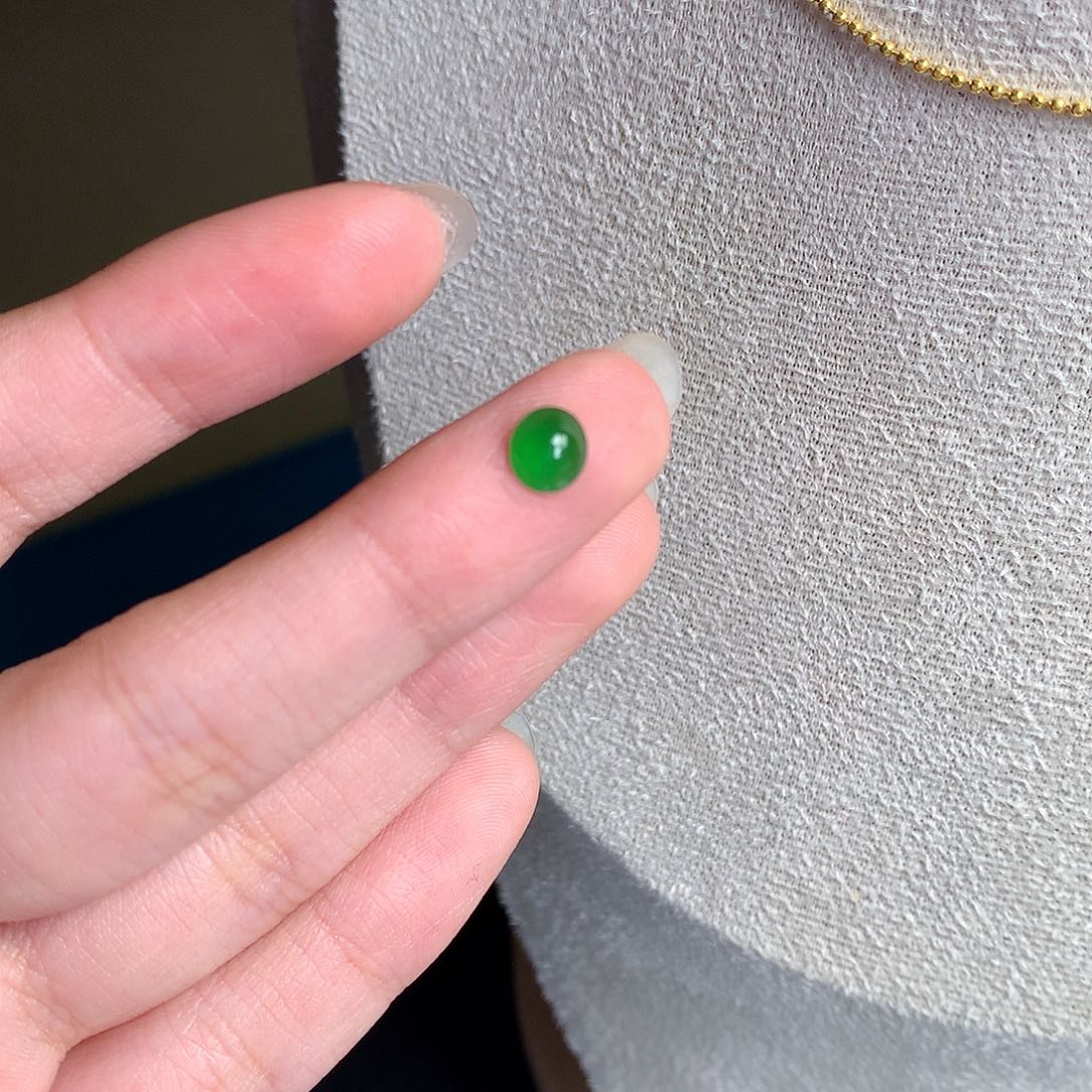 翡翠裸石缅甸天然A货翡翠阳绿蛋面