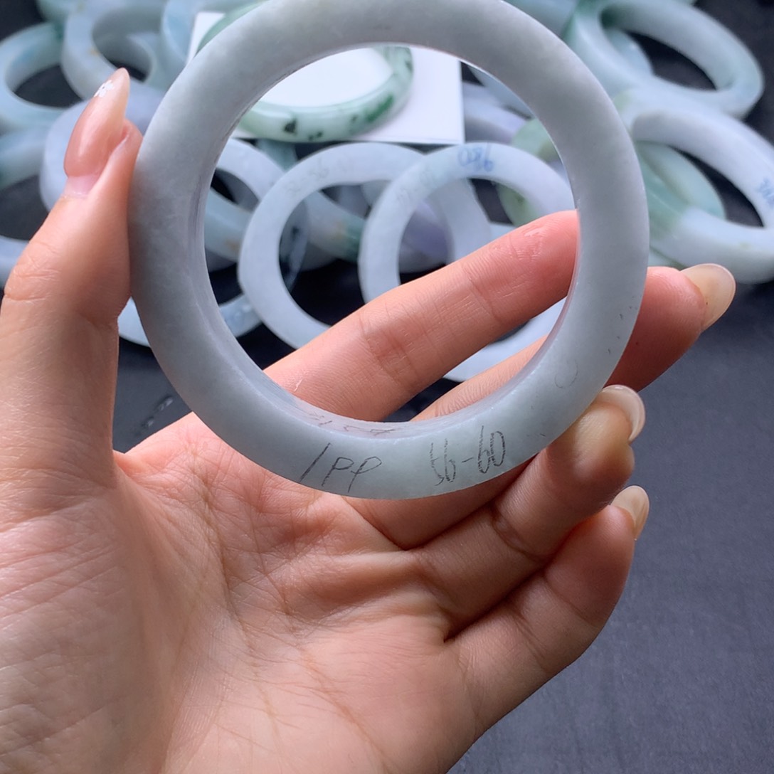 【闪购商品】未镶嵌翡翠手镯定制翡翠