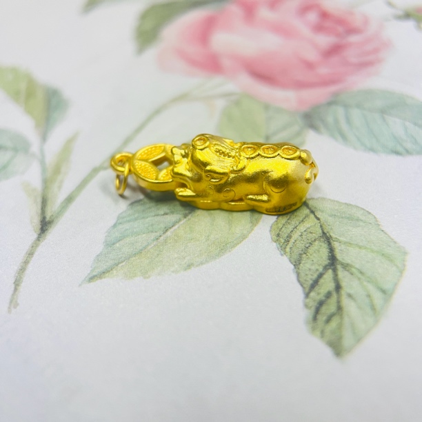 足金饰品/咬钱币貔貅圆扣/1.02/1B5E09214/k