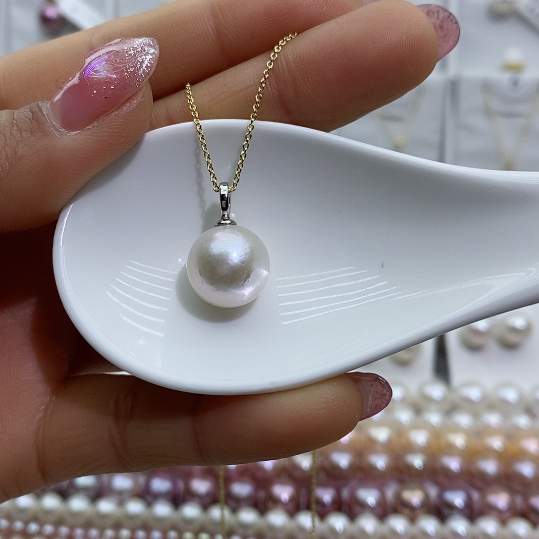 淡水珍珠吊坠(赠链)银S925镶嵌