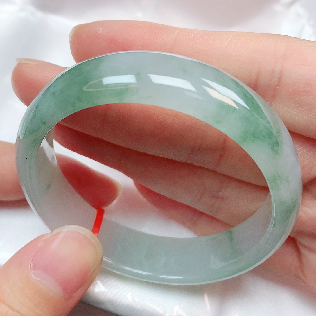 翡翠手镯未镶嵌抖音675