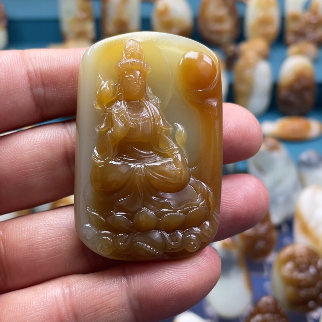 和田玉颈饰未镶嵌