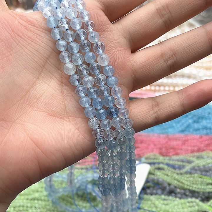 未镶嵌玛瑙/玉髓珠宝半成品一条6mm左右海蓝宝刻面