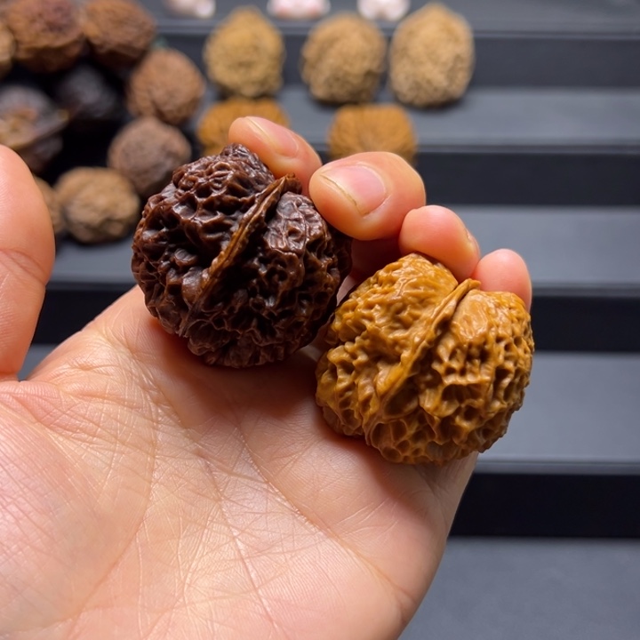 文玩核桃吊坠L舍利子36