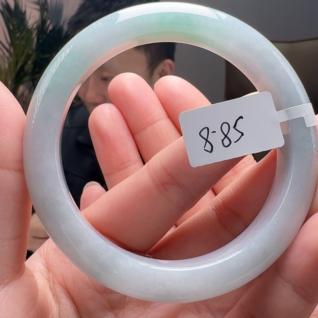 翡翠手镯未镶嵌天然