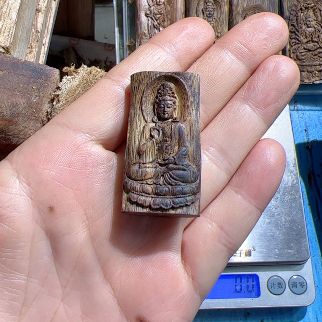 沉香吊坠白棋观音4.8克