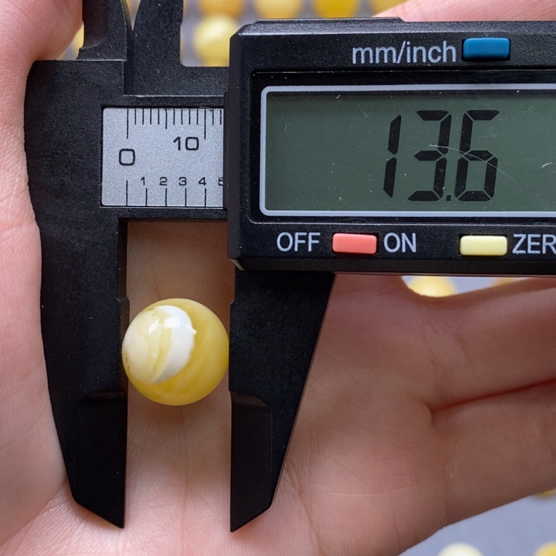 佐***佑琥珀未镶嵌裸石纯天然