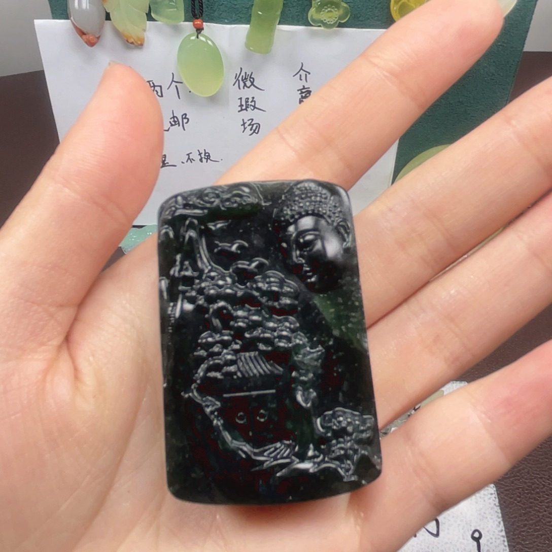 蛇纹石玉未镶嵌颈饰