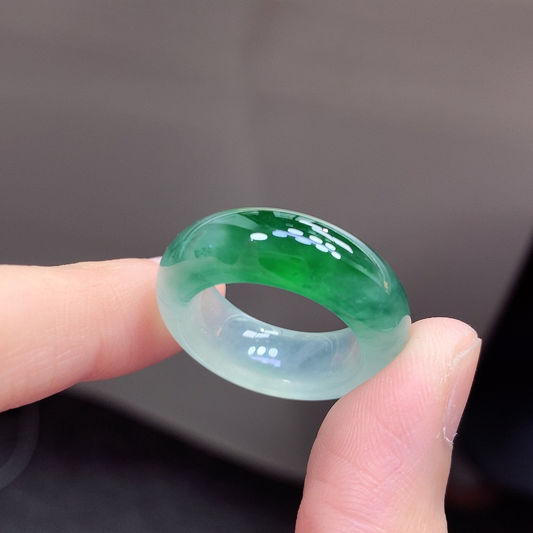 翡翠未镶嵌戒圈14-15号